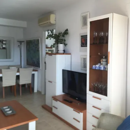 Apartamento En 1ª Linea De Playa En Edificio Terrazas I Impresionante דירה